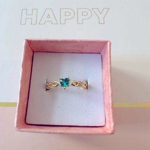 NWT Beautiful Mermaid Heart Ring🩵